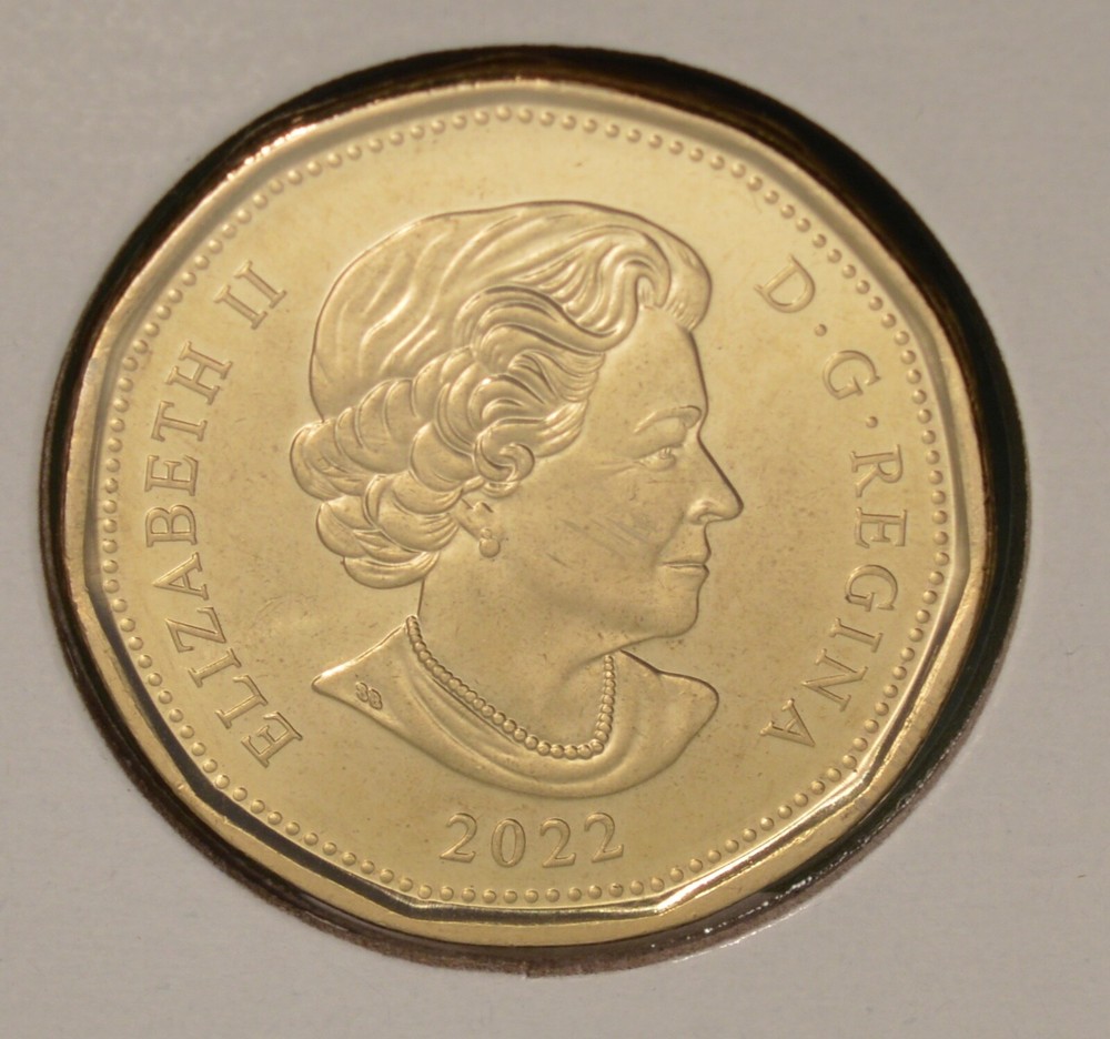2022 Canada Loonie - BELL - PLAIN - BU UNC - from mint roll 🇨🇦🇨🇦