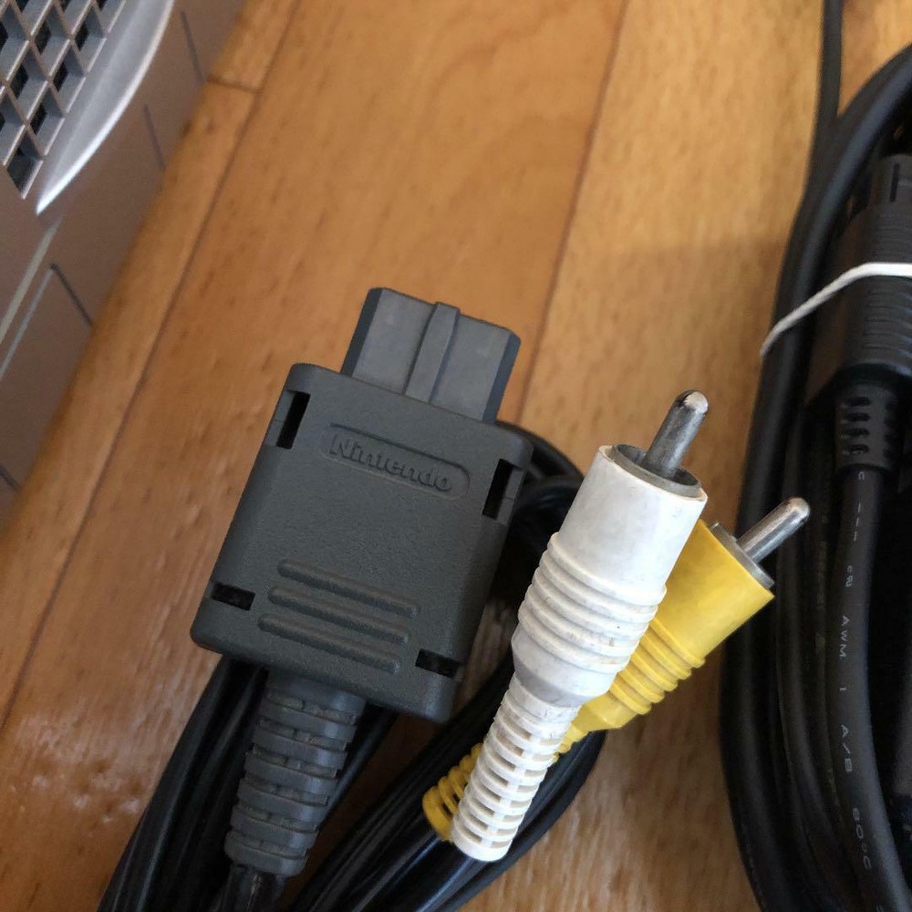 Nintendo GameCube Launch Edition Spice Silver Console With Adapter ＆ AV cable