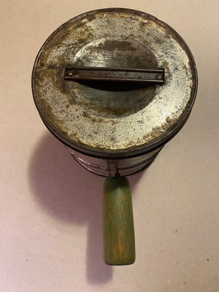 Antique Duplex Sifter 5 Cup Green Handle