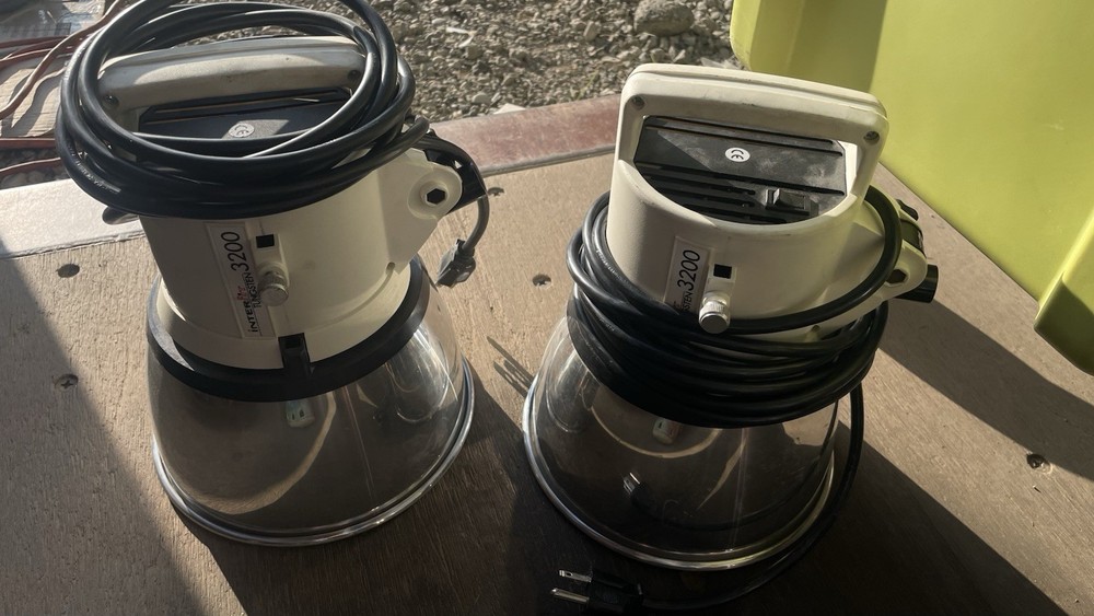 INTERFIT  TUNGSTON 3200 CONTINUOUS STUDIO LIGHT WORKS