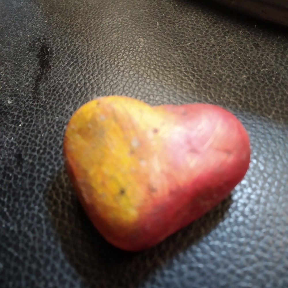 https://ebay.it/usr/faquar-57 YELLOW RED HEART H3CM BASE 4 CM