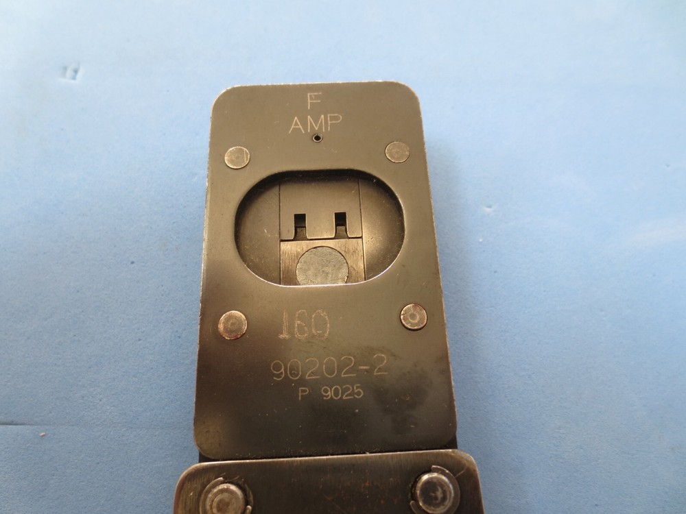 AMP 90202-2 * Hand Crimp Tool * (Missing the ratchet Spring)