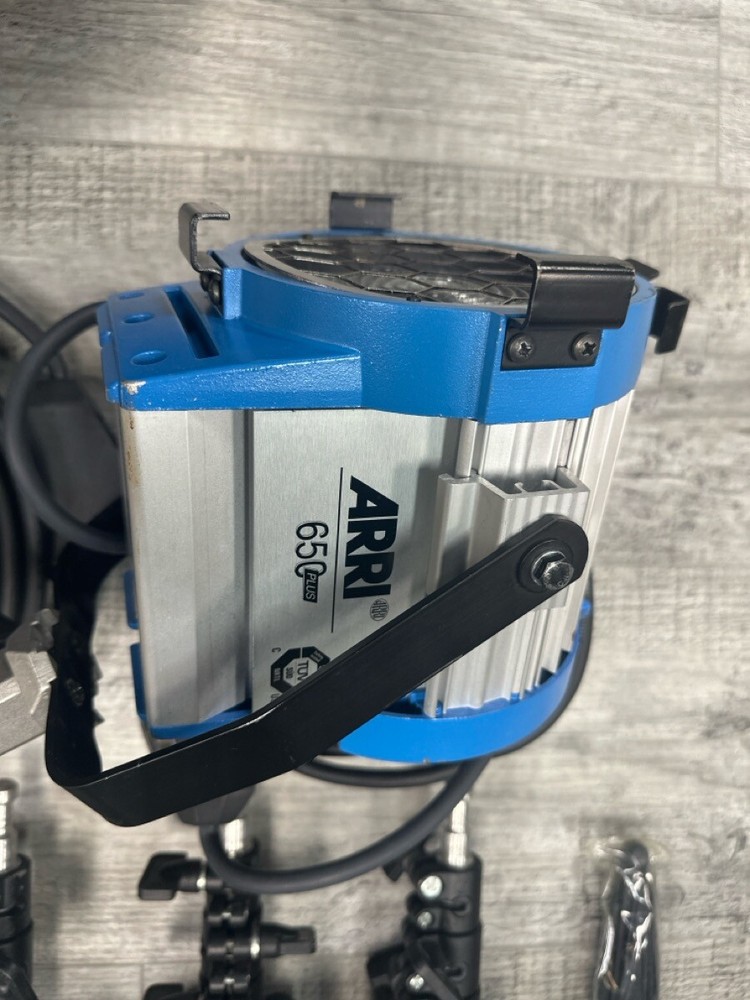 ARRI 300 PLUS (B06002656)