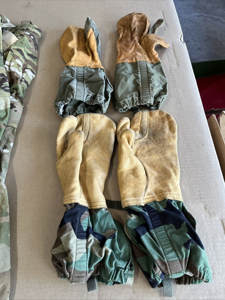 MISMATCHED MILITARY SURPLUS TRIGGER FINGER MITTEN SET ARMY SHELL MEDIUM