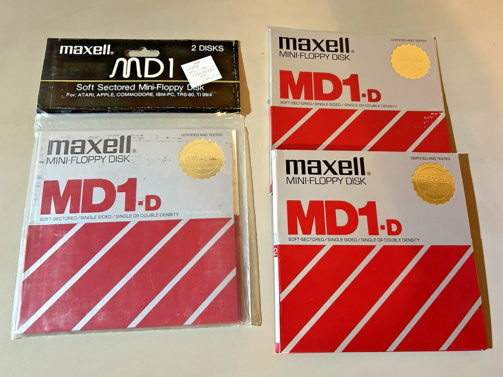 Maxell MD1-D Mini Floppy Disk 5.25” 2 pack with 2 empty display cases