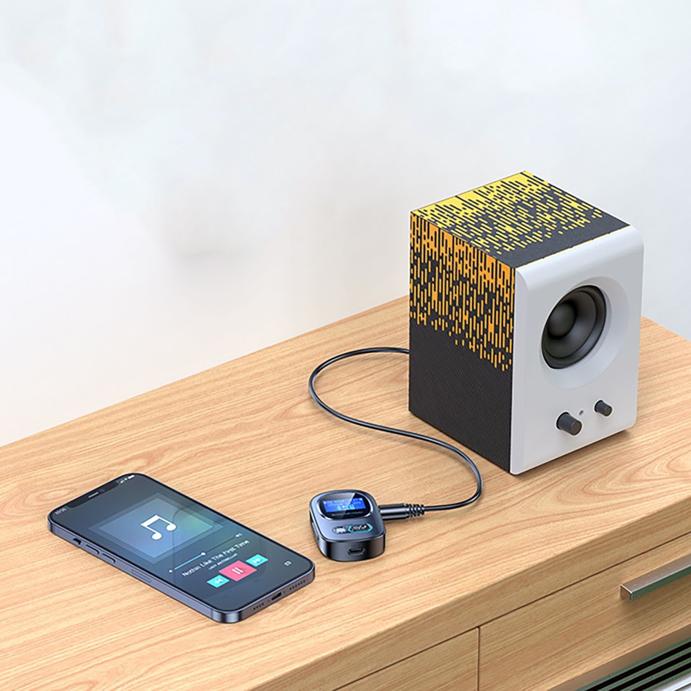 1*Bluetooth 5.3 USB Wireless Transmitter Receiver Audio Adapter 3.5mm Aux