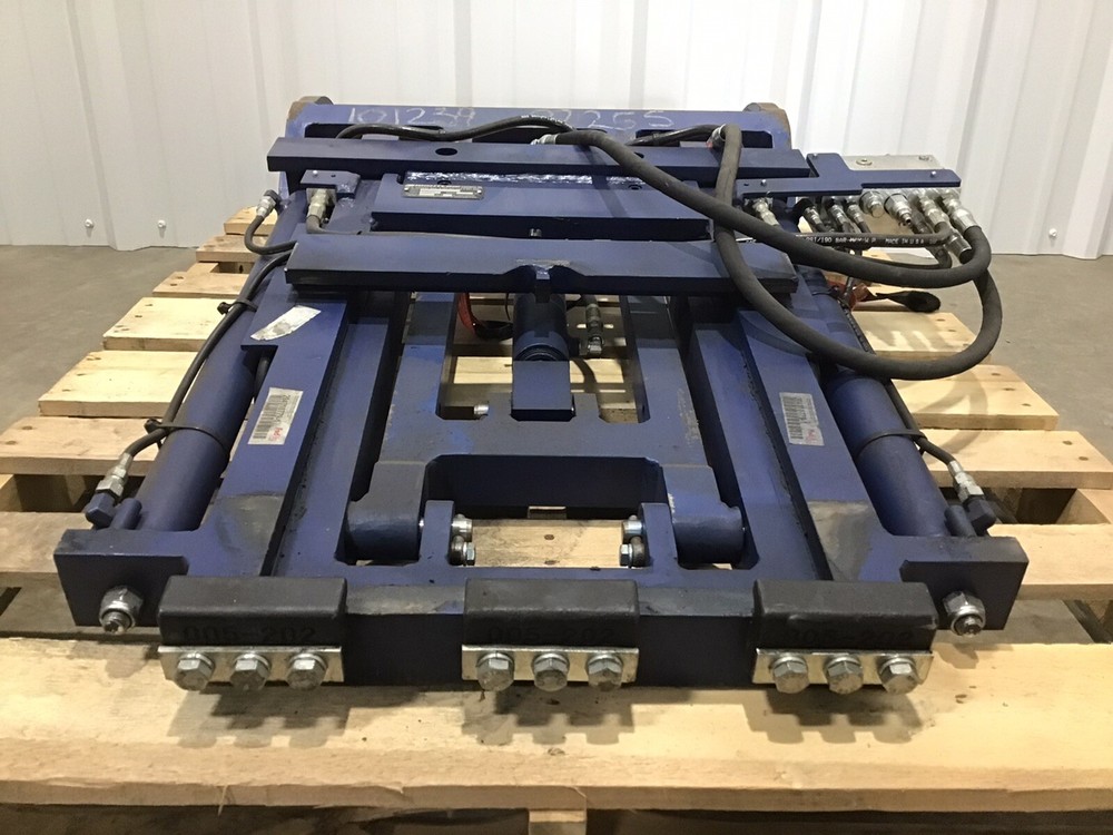 RIGHTLINE VHM006 FORKLIFT BARREL HOLD DOWN ATTACHMENT
