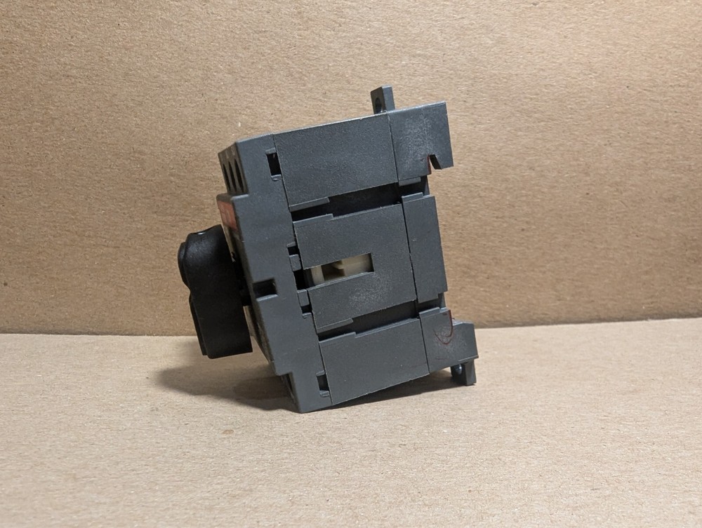 ABB OT40F3 Main Power Disconnect 40A 600V NEW