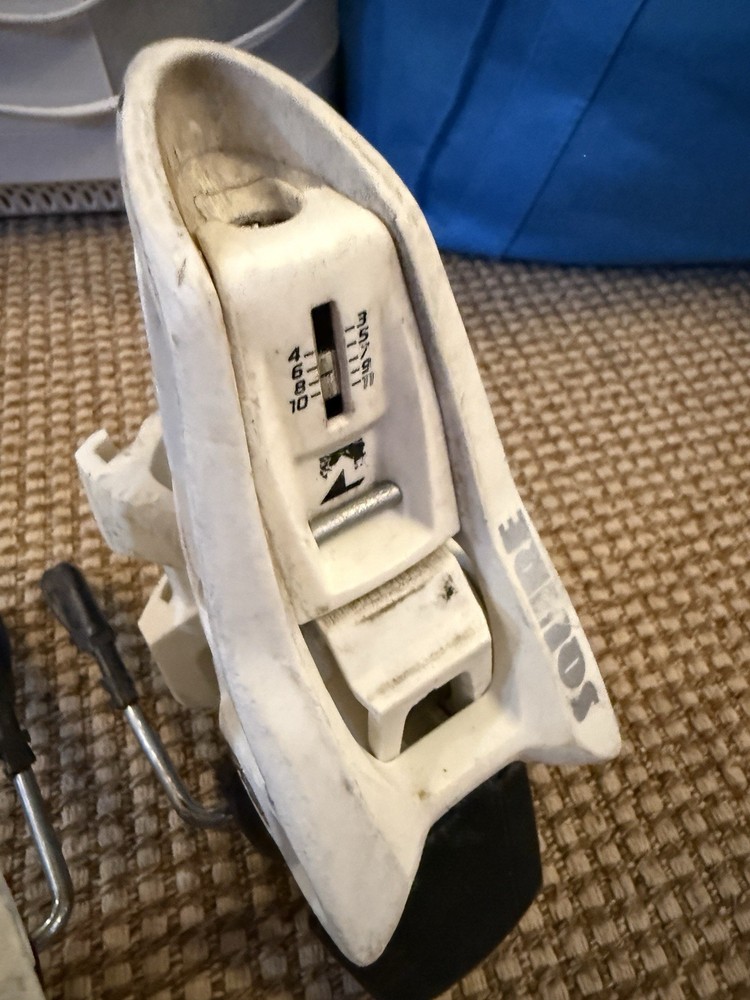 Marker Squire 11 85mm White Ski Bindings GripWalk