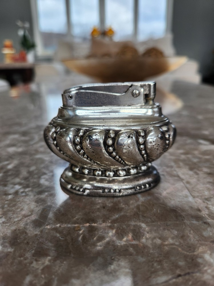 Vintage Ronson Crown Silver Plated Table Cigarette Lighter