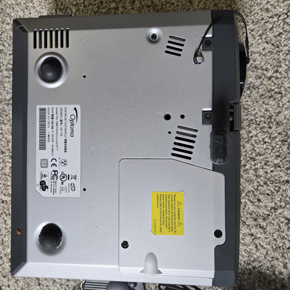 Optoma Projector EP-739 with Case Manual & Cords
