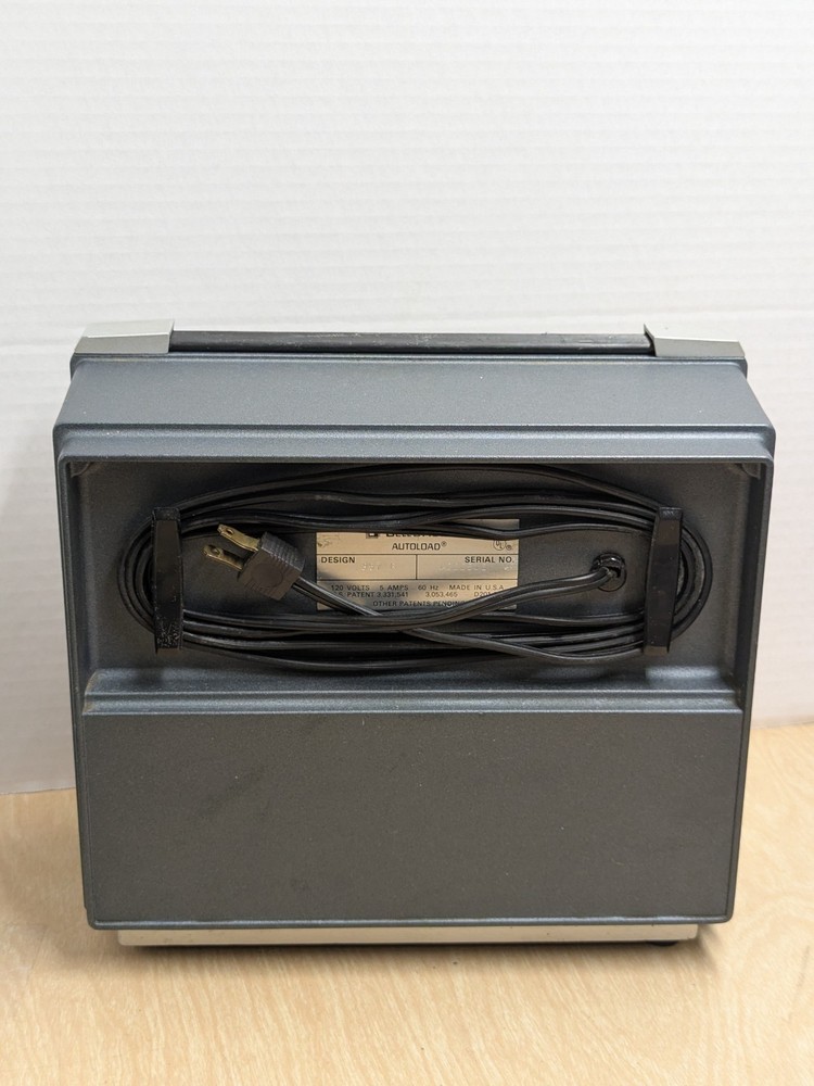 Bell & Howell Autoload Super 8 Projector 357B Motor Runs Needs Bulb