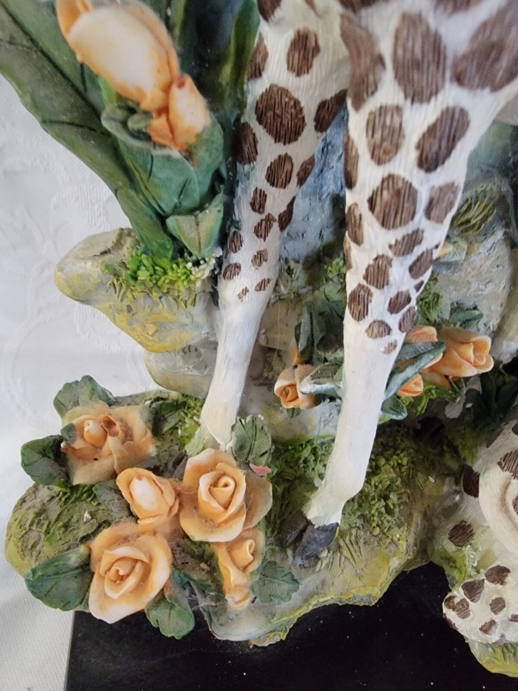Endangered Species Giraffe Quartz Clock
