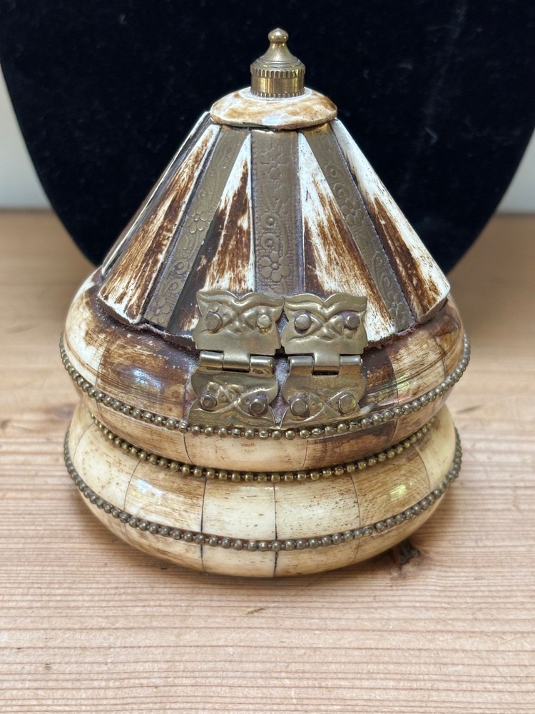 Vintage Camel Bone Sudha Ornate Trinket Box