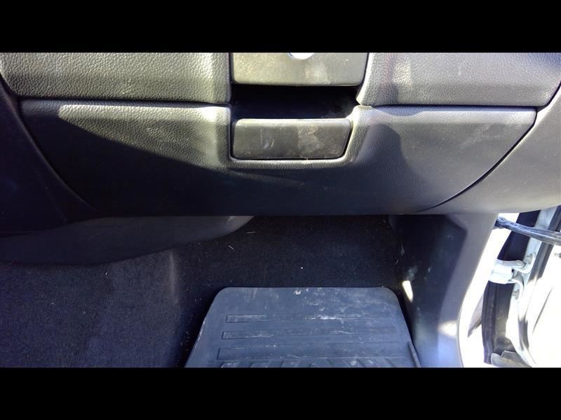 SILVRDO15 2017 Glove Box 18748