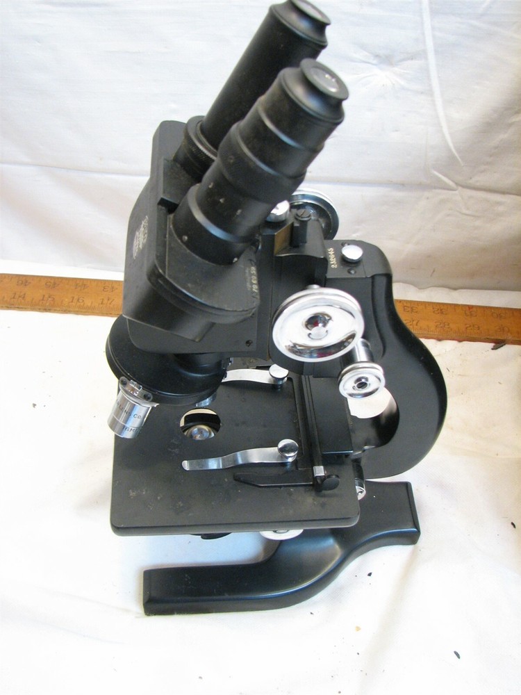 American Optical Spencer Binocular Microscope w/3 Objective Lenses Case