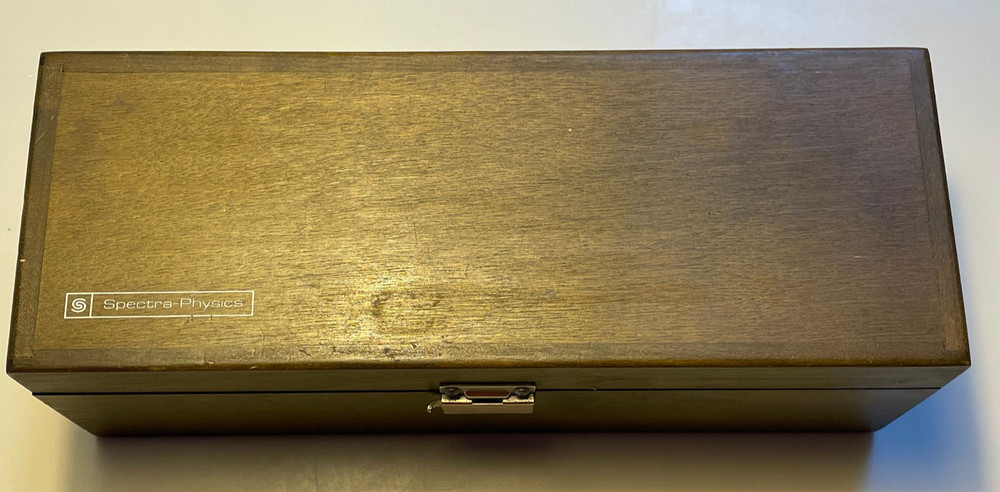 Spectra-Physics 336 multi-wavelength collimating lens + 332 spatial filter