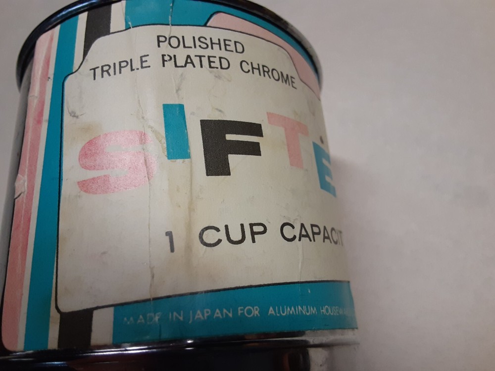 Vintage 1 cup flour sifter