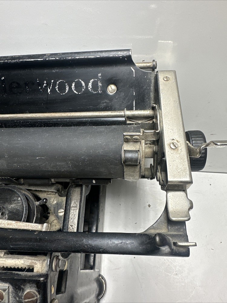 Underwood Typewriter #5 Serial #2425448 NEEDS TLC READ
