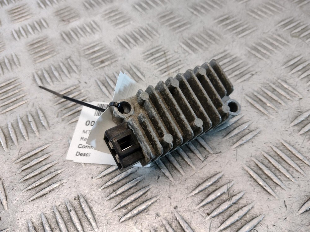 2017 YAMAHA MT 125 125 ABS RECTIFIER REGULATOR