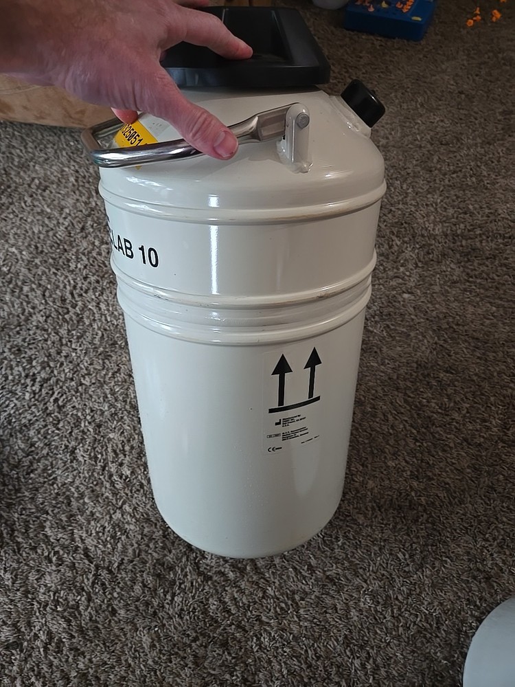 Chart MVE Lab 10 liquid nitrogen container