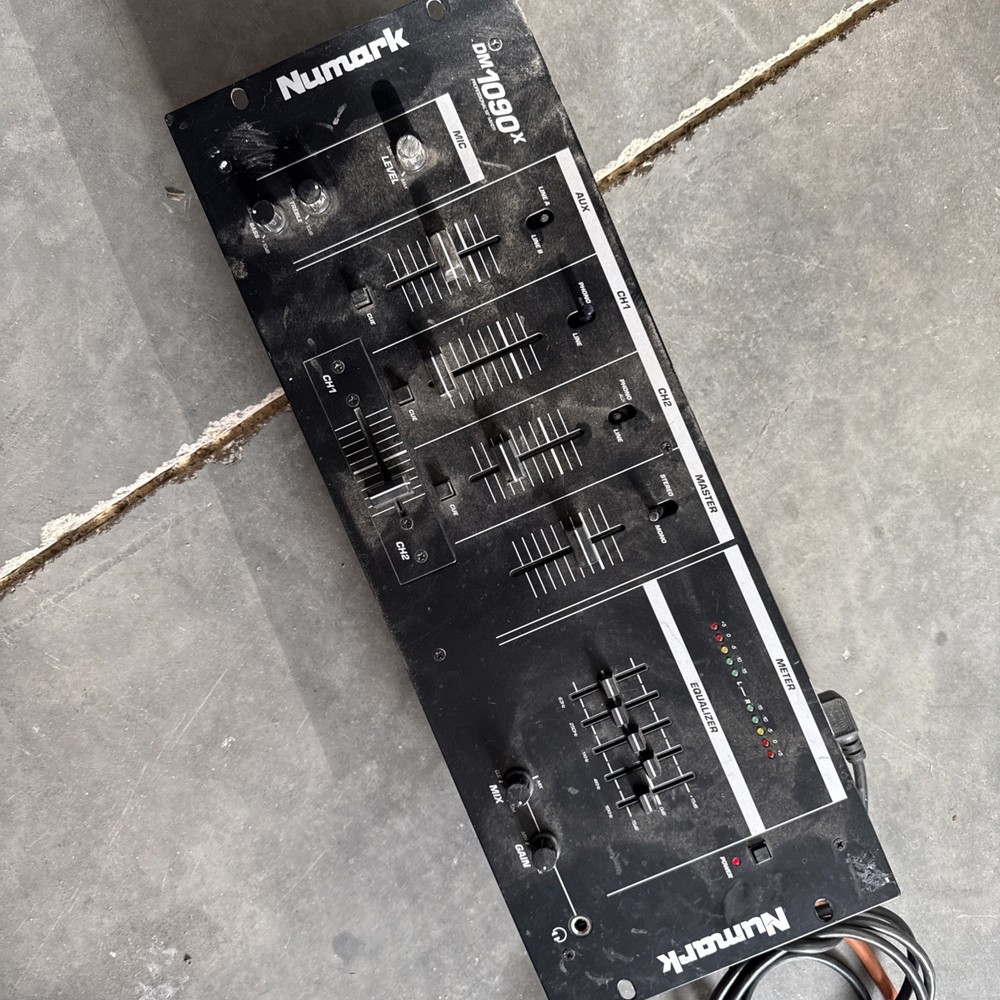 Numark DM 1090X Professional 19” DJ Mixer - 2 Knobs Missing Powers On