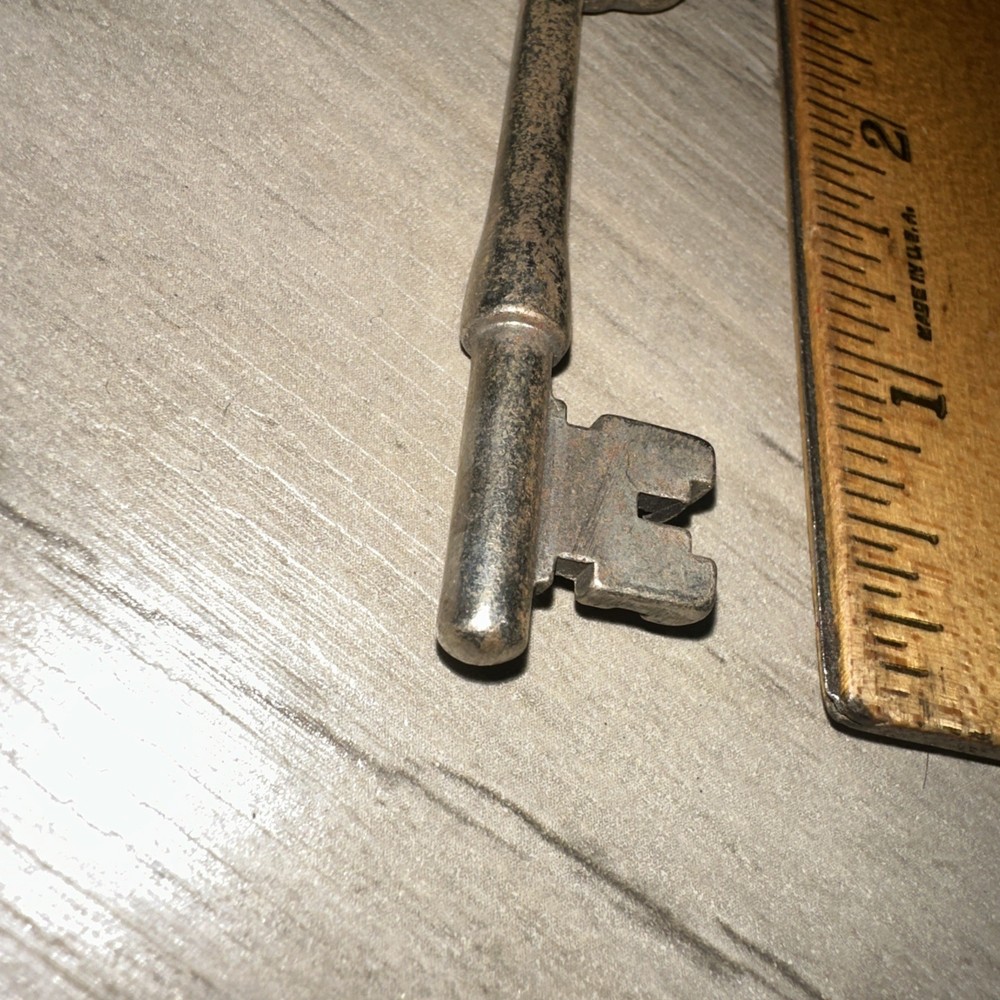 Antique Corbin Skeleton Key Solid Barrel #DT41 Original