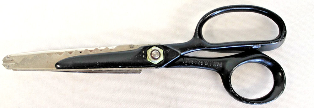 1950's Change-A-Blade Pinker Scissors
