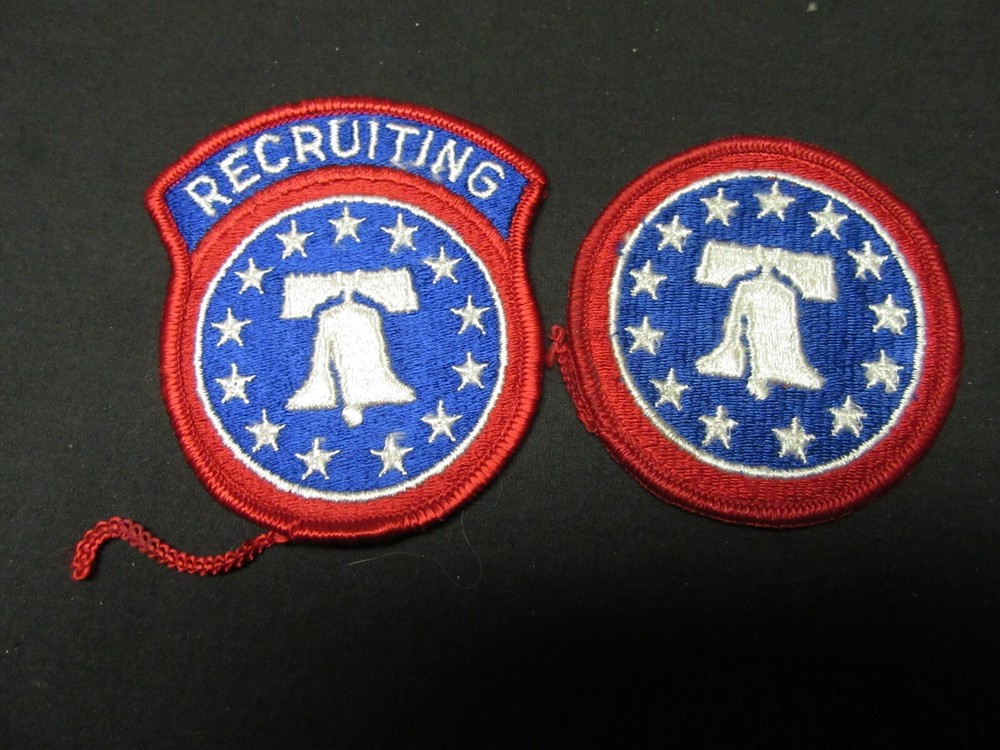 Army Recruiting Command 2 Different Patches      D5