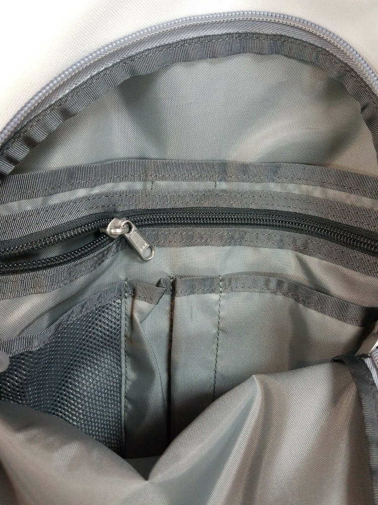 North Face Backpack Vault Grey, Off White And Teal.