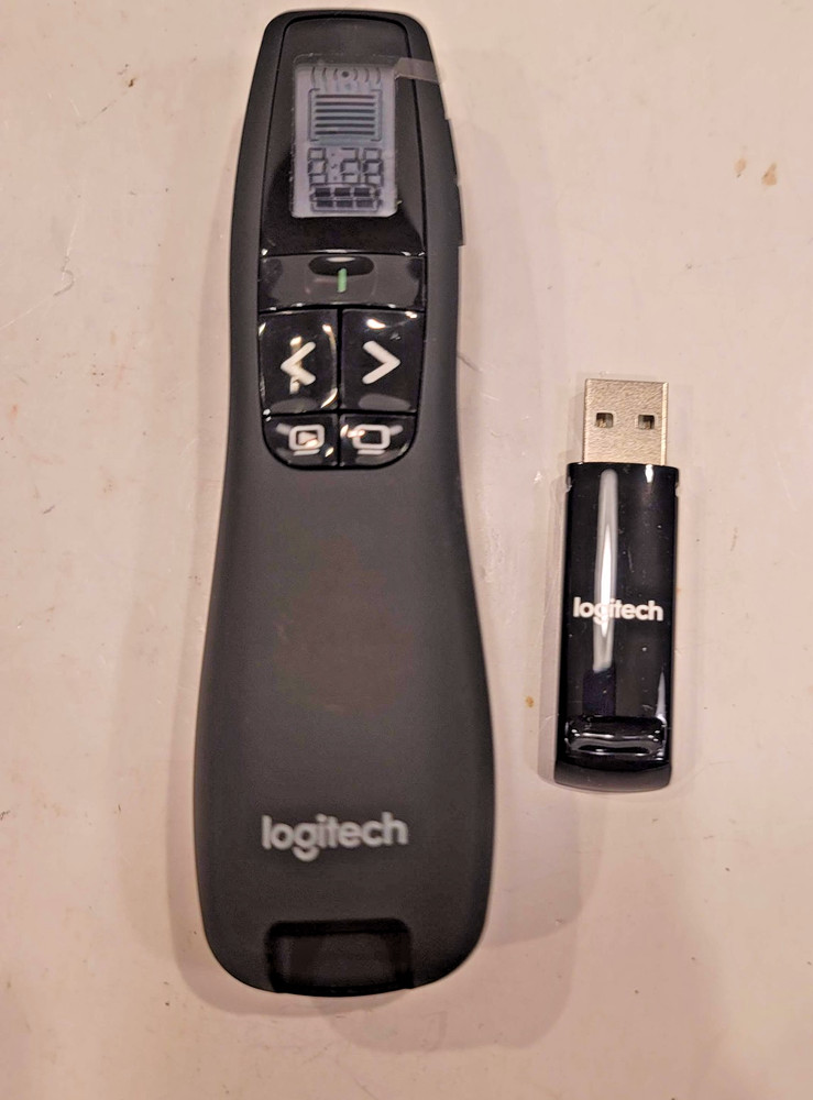 Logitech R800 Pointer Presenter Presentation Clicker Remote  with Receiver