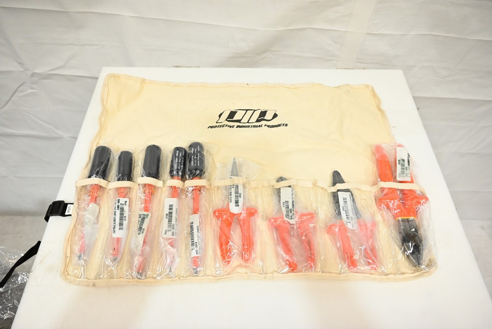 Pip 9600-13302 : 9pc Basic Electrician's Tools