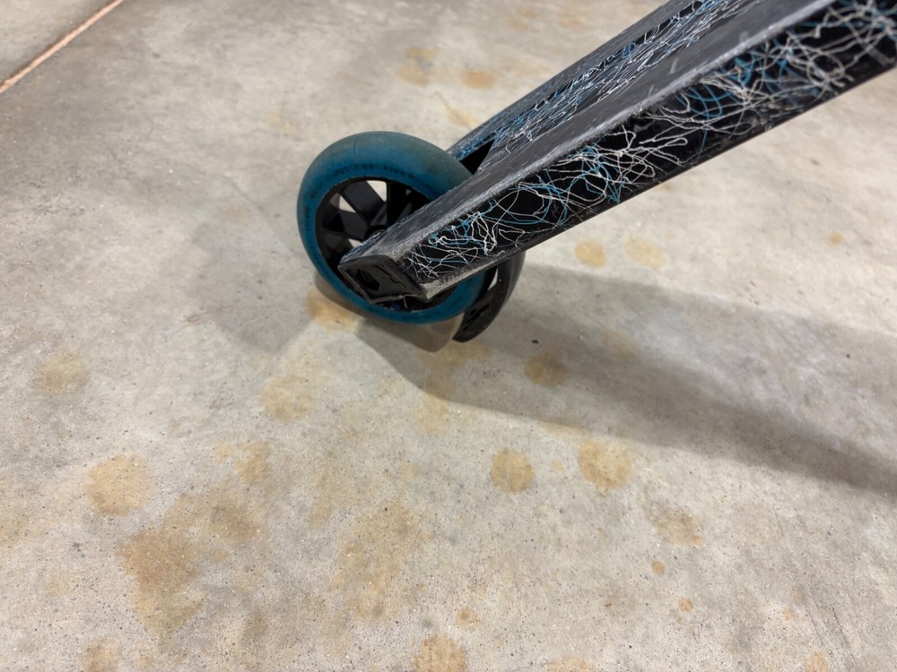 Root Industries Type-R Mini Complete Scooter - Pink Splatter