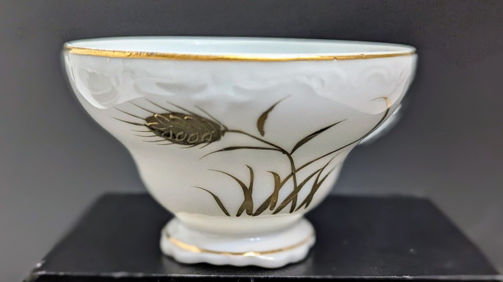 White & Gold W/ Embossed Pattern And Gold Painted Wheat Pattern On Cup