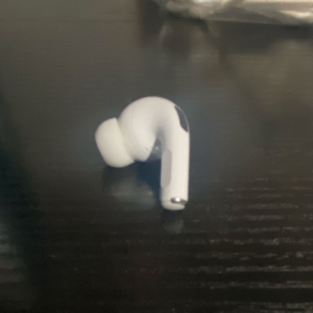 Apple Replacement left Earbud for AirPods Pro White
