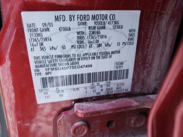 2000 - 2005 Ford Excursion Rear Lift gate Windshield Window Wiper Blade Arm USED