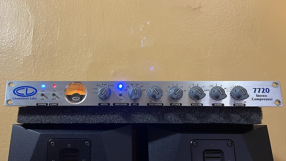 Chameleon Labs 7720 Stereo Compressor w/ Power Supply! - good!