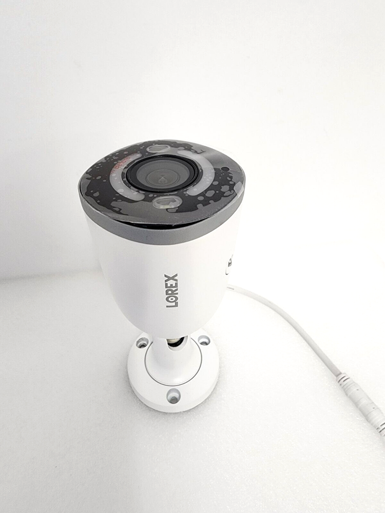 Lorex 4K Ultra HD Smart Deterrence IP Camera w/Smart Security Lighting E895AB