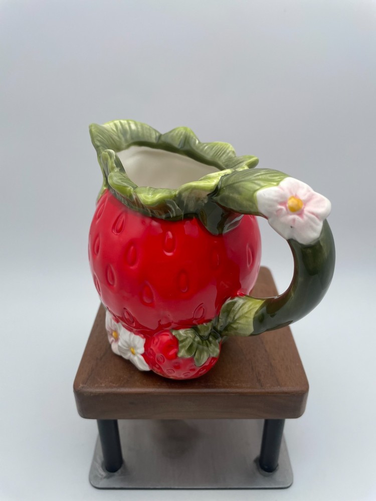 Corner Ruby Strawberry Collection Creamer 8oz Handcrafted Fruit Figural B13