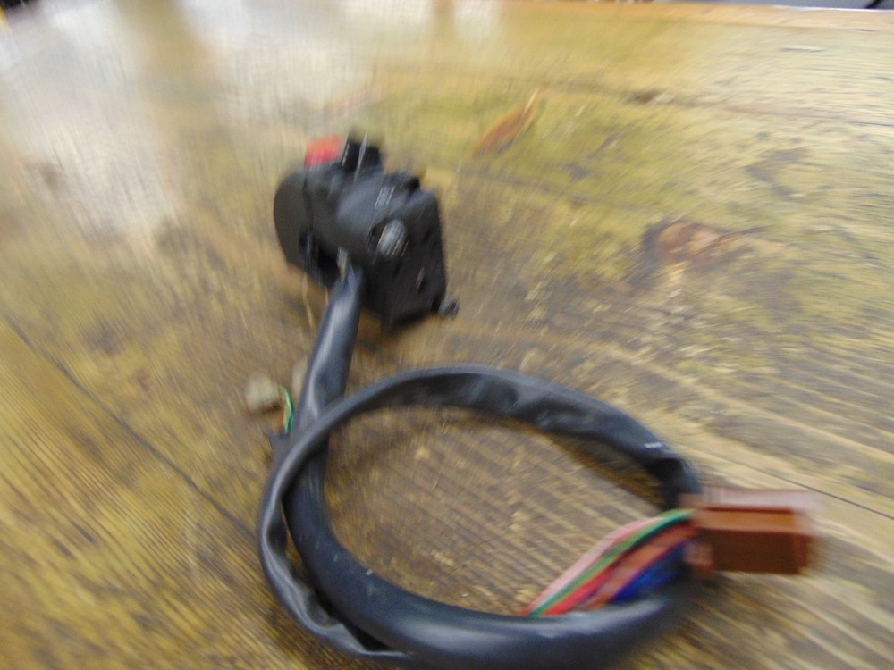 YAMAHA YZF600R THUNDERCAT LEFT HANDLEBAR SWITCH