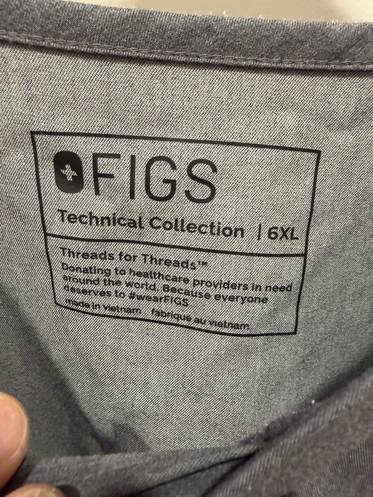 FIGS Women’s Scrubs Set, 6XL, Graphite