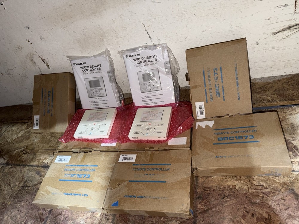 Daikin Industries LTD Remote Controller BRC1E73 New