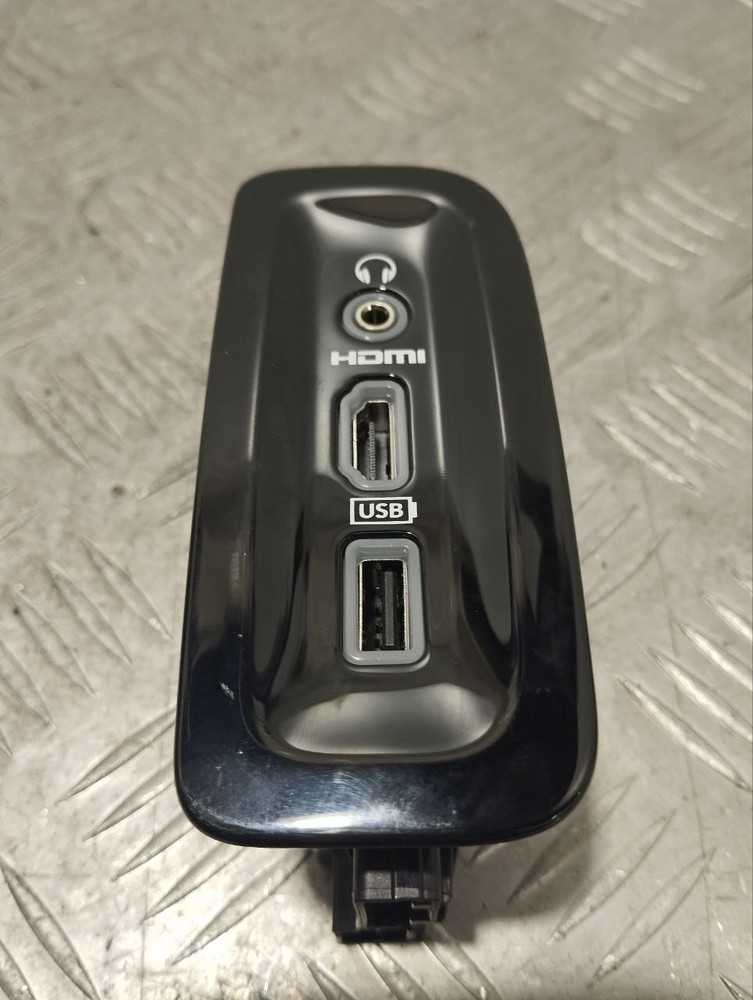 Input device Chrysler Pacifica 2017 AUX USB 68229844AC