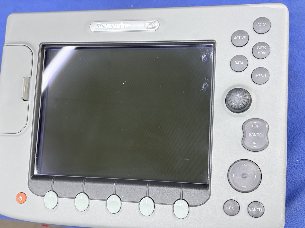 Raymarine E80 Classic GPS Chartplotter Multifunction Display ONLY; Tested