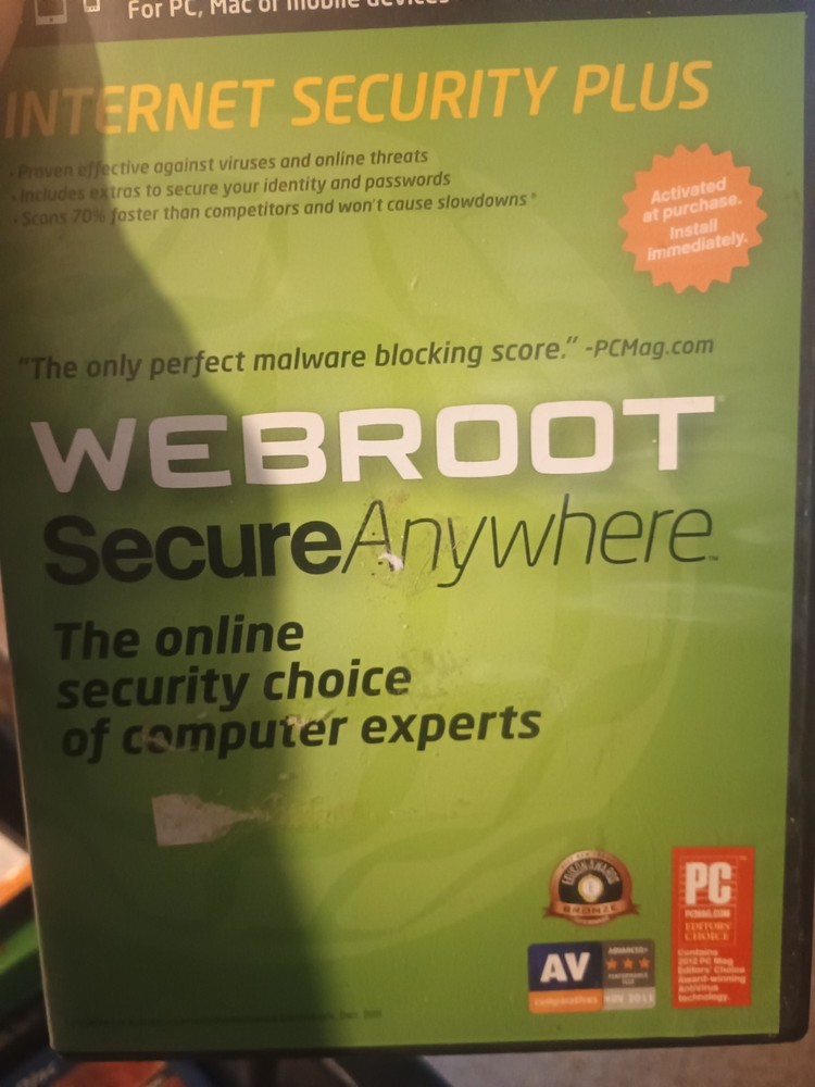 Webroot SecureAnywhere Internet Security Plus Antivirus Software for PC Mac