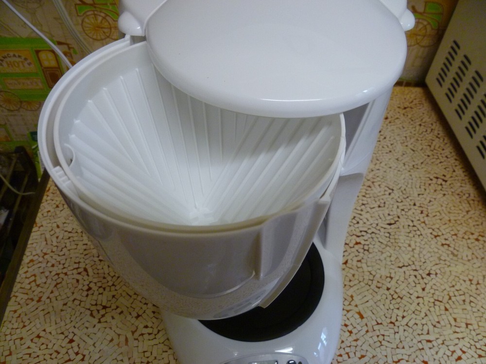 Vintage Melitta 12-Cup Digital Programmable Coffee Maker - ME12CDW