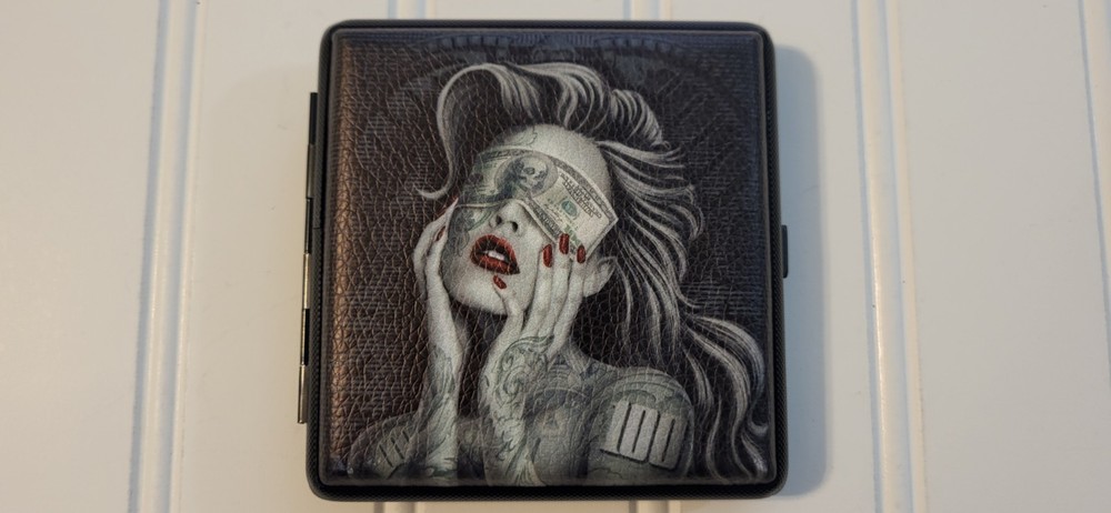Smokezilla Cigarette Case W/Built In USB Rechargeable Coil Lighter