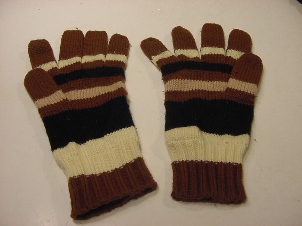 CUTE STRIPED KNIT GLOVES - ONE SIZE FITS MOST