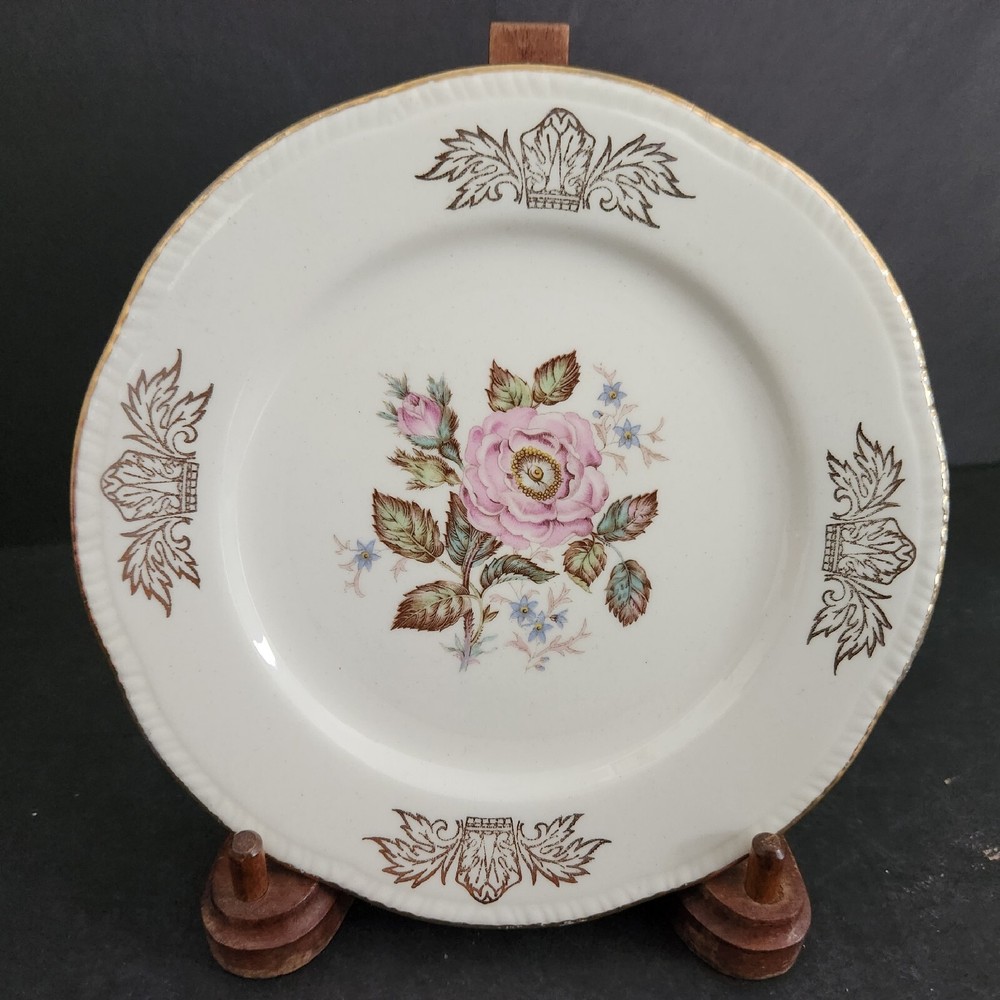 Queen Esther By Homer Laughlin 4 Pc. Place Setting