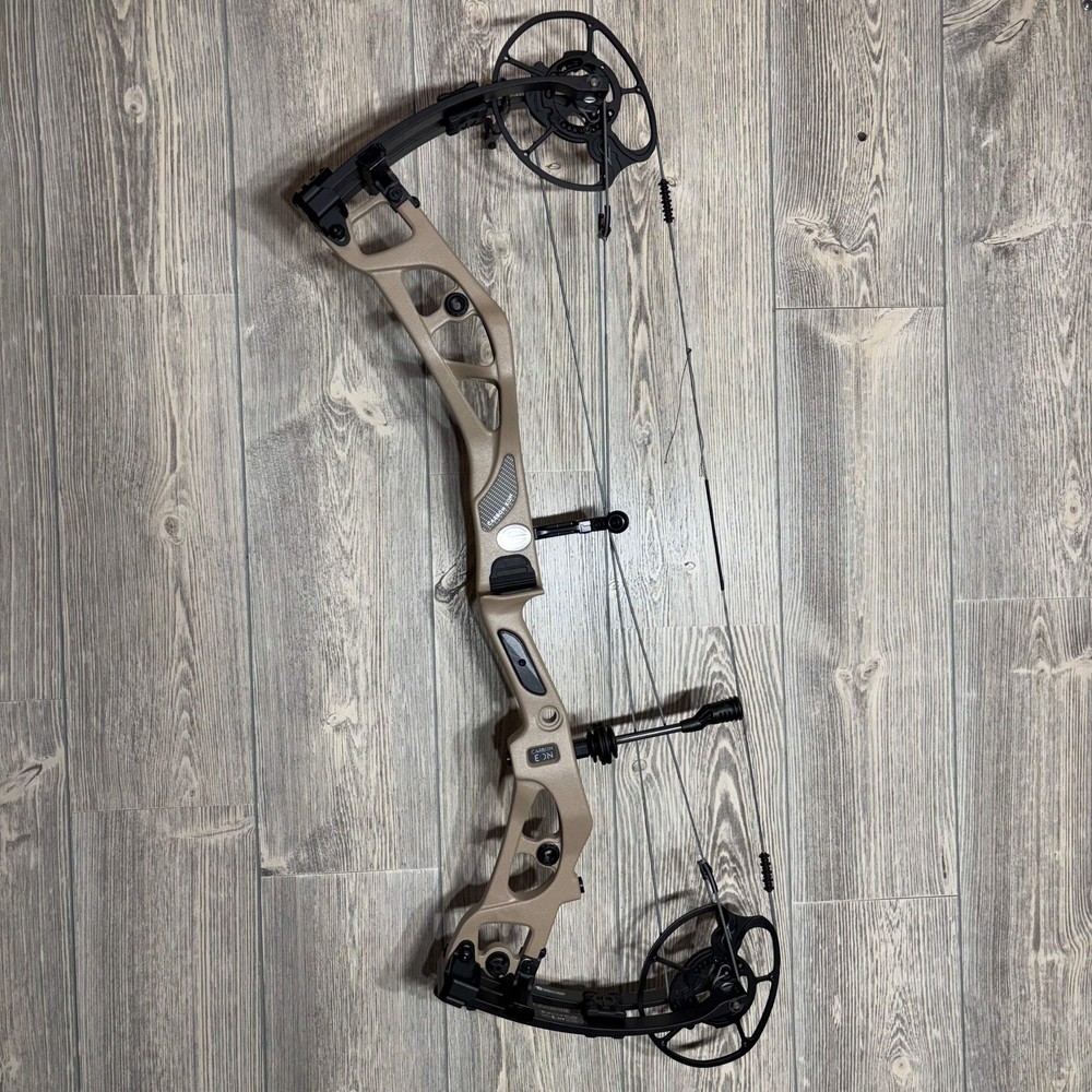 Elite Eon Mountain Tan RH 70lbs